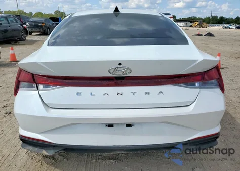 2021 Hyundai Elantra Sel z USA, uszkodzony, nr VIN 5NPLM4AG6MH002610
